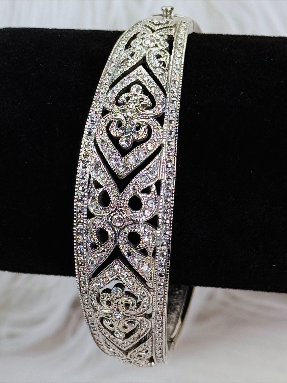 Vintage Silvertone filigree bling Bangle Bracelet